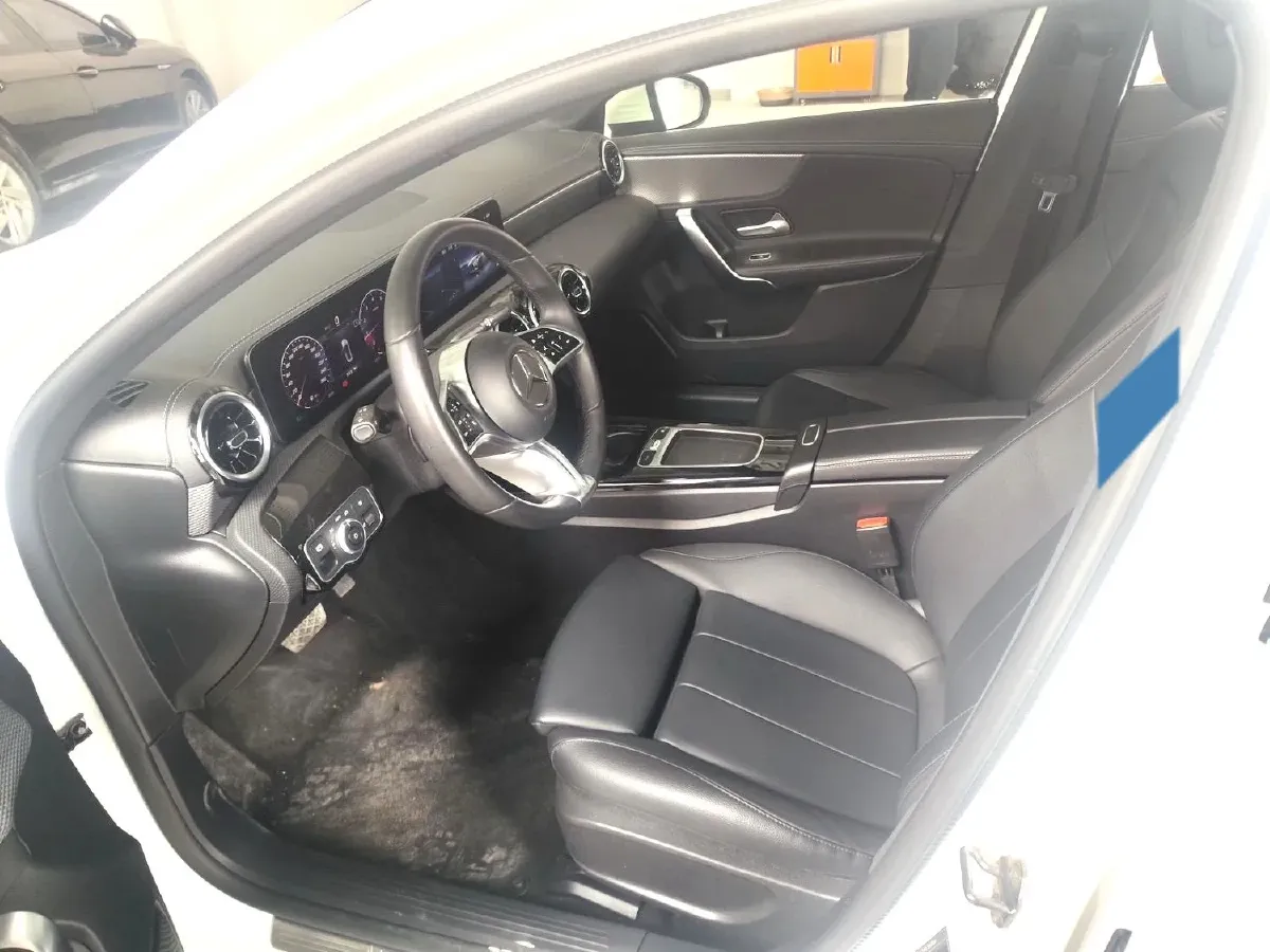 2023 Mercedes-Benz A Class 1.3T 136HP L4 7DCT,autocango,china used car exporter,china ev exporter,chinese used car exporter,chinese used ev exporter