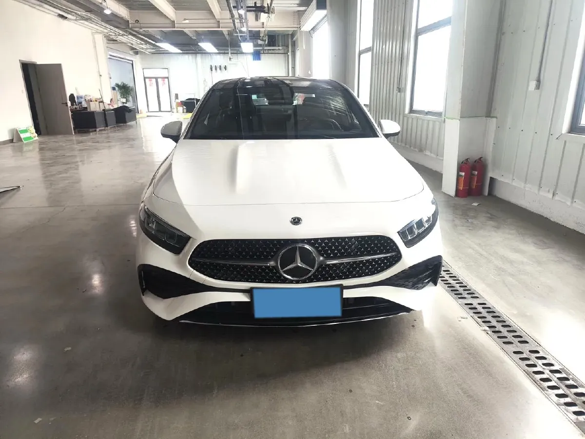 2023 Mercedes-Benz A Class 1.3T 136HP L4 7DCT,autocango,china used car exporter,china ev exporter,chinese used car exporter,chinese used ev exporter