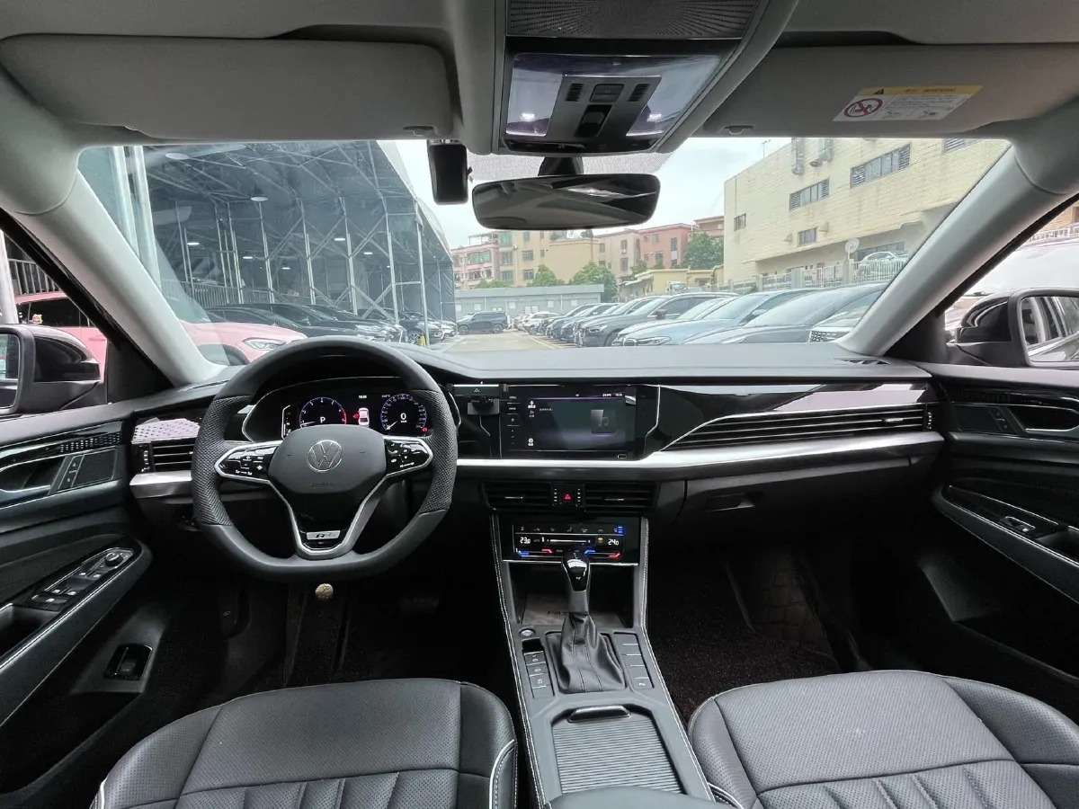 2024 Volkswagen Passat 2.0T 220HP L4 7DCT,autocango,china used car exporter,china ev exporter,chinese used car exporter,chinese used ev exporter