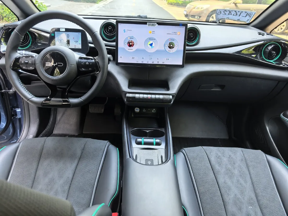 2025 BYD Dolphin BEV 44.928KWH,autocango,china used car exporter,china ev exporter,chinese used car exporter,chinese used ev exporter