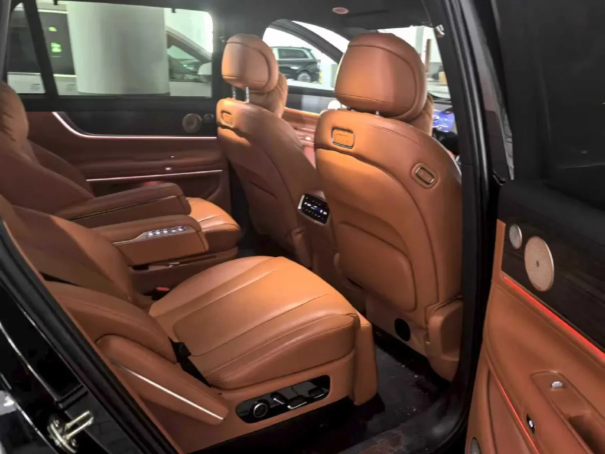 2024 AITO AITO M9 1.5T 152HP L4 REEV 42KWH,autocango,china used car exporter,china ev exporter,chinese used car exporter,chinese used ev exporter