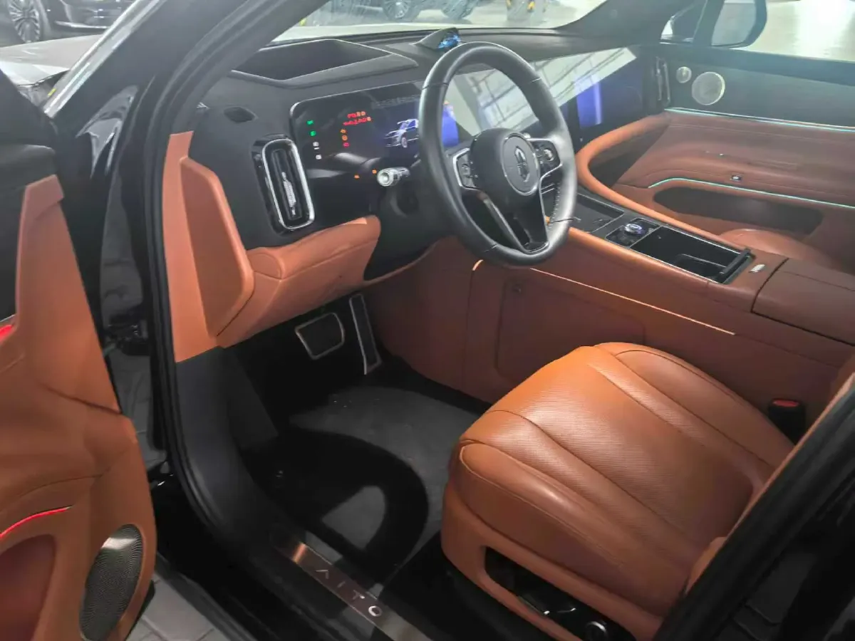 2024 AITO AITO M9 1.5T 152HP L4 REEV 42KWH,autocango,china used car exporter,china ev exporter,chinese used car exporter,chinese used ev exporter