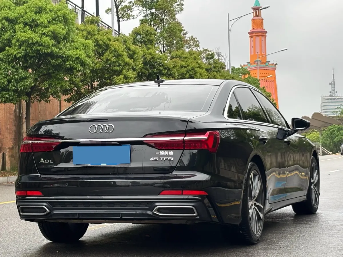 2019 Mercedes-Benz E Class 1.5T 184HP L4 9AT,autocango,china used car exporter,china ev exporter,chinese used car exporter,chinese used ev exporter