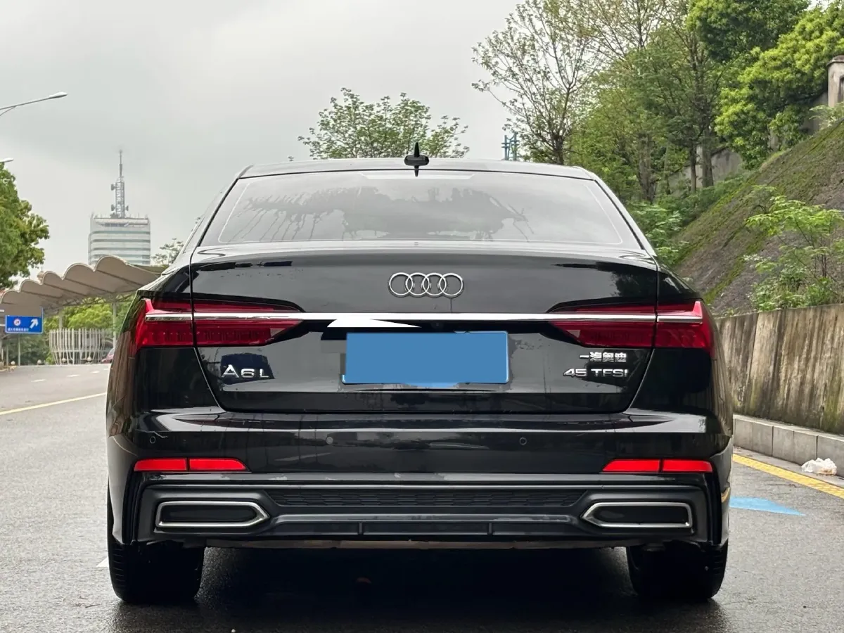 2019 Mercedes-Benz E Class 1.5T 184HP L4 9AT,autocango,china used car exporter,china ev exporter,chinese used car exporter,chinese used ev exporter