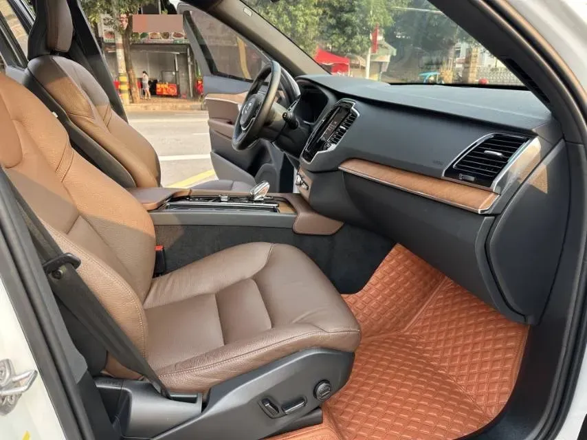 2024 Volvo XC90 2.0T 299HP L4 8AT,autocango,china used car exporter,china ev exporter,chinese used car exporter,chinese used ev exporter