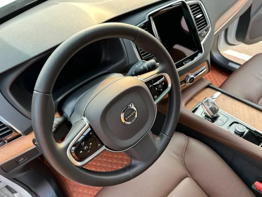 2024 Volvo XC90 2.0T 299HP L4 8AT,autocango,china used car exporter,china ev exporter,chinese used car exporter,chinese used ev exporter