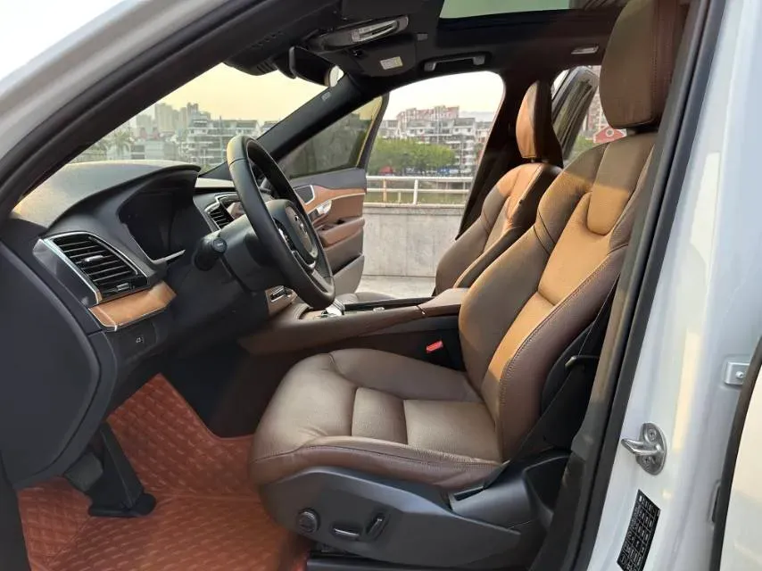 2024 Volvo XC90 2.0T 299HP L4 8AT,autocango,china used car exporter,china ev exporter,chinese used car exporter,chinese used ev exporter