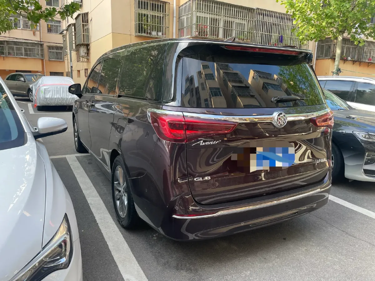 2021 Buick GL8 2.0T 237HP L4 9AT,autocango,china used car exporter,china ev exporter,chinese used car exporter,chinese used ev exporter