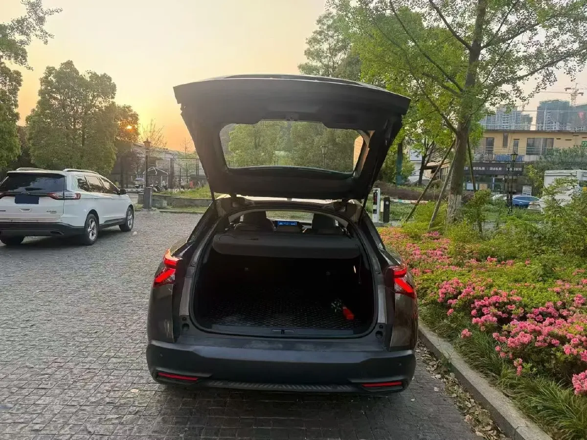 2025 Geely Preface 1.5T 181HP L4 7DCT,autocango,china used car exporter,china ev exporter,chinese used car exporter,chinese used ev exporter