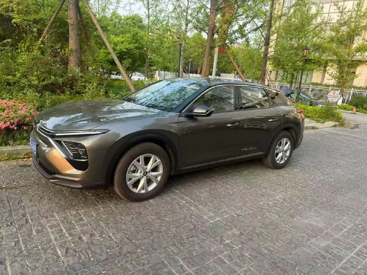 2025 Geely Preface 1.5T 181HP L4 7DCT,autocango,china used car exporter,china ev exporter,chinese used car exporter,chinese used ev exporter