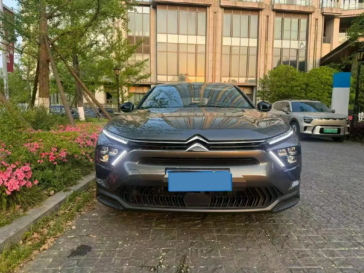 2025 Geely Preface 1.5T 181HP L4 7DCT,autocango,china used car exporter,china ev exporter,chinese used car exporter,chinese used ev exporter