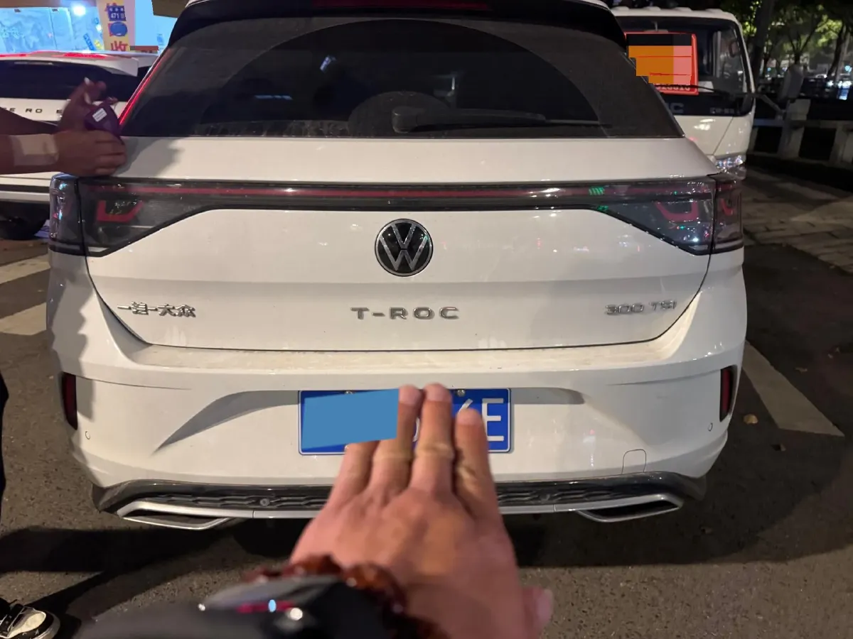 2023 Volkswagen T-Roc 1.5T 160HP L4 7DCT,autocango,china used car exporter,china ev exporter,chinese used car exporter,chinese used ev exporter