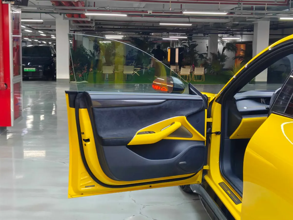 2025 MI SU7 Ultra BEV 93.7KWH,autocango,china used car exporter,china ev exporter,chinese used car exporter,chinese used ev exporter