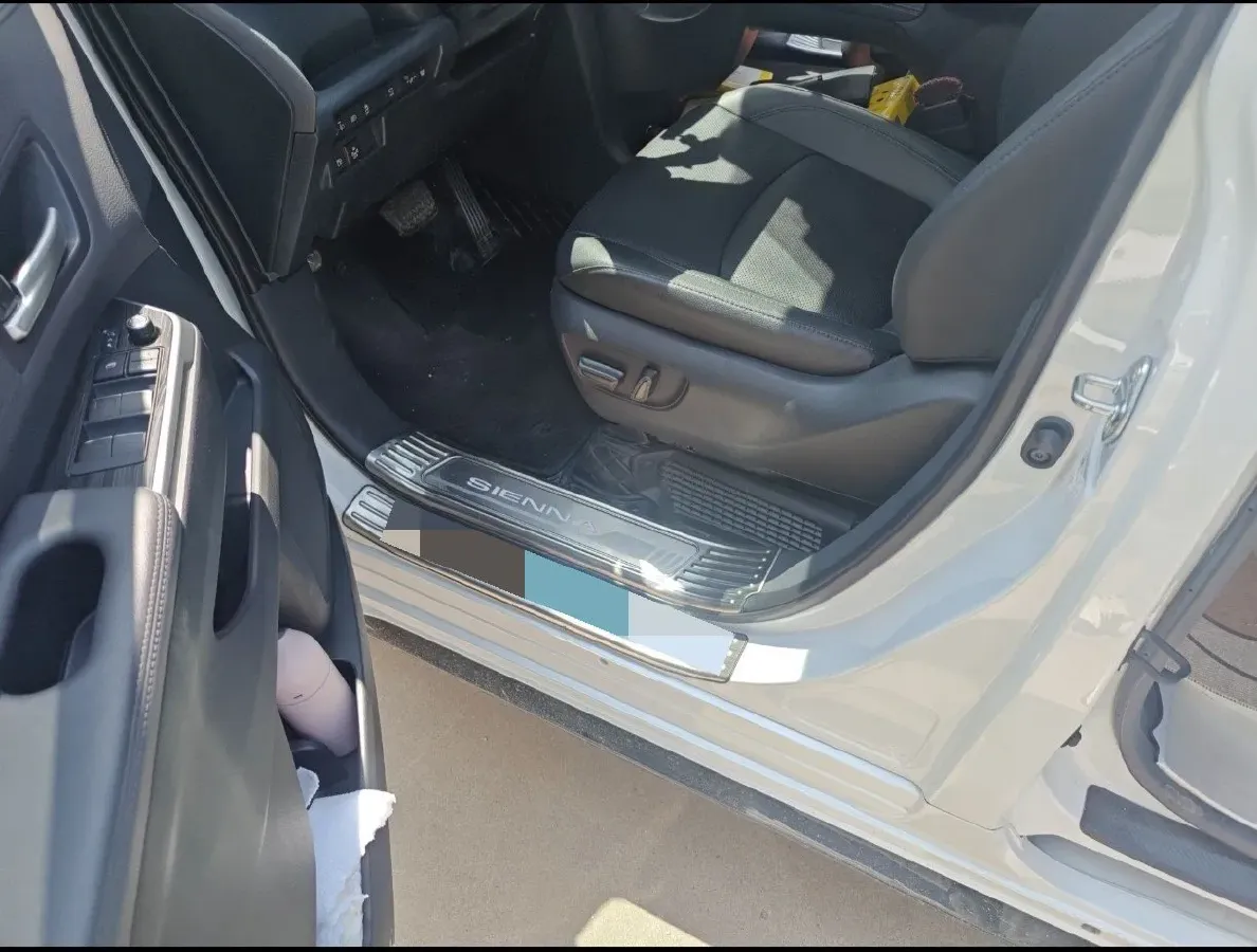 2024 Toyota Sienna 2.5L 189HP L4 E-CVT Hybrid,autocango,china used car exporter,china ev exporter,chinese used car exporter,chinese used ev exporter