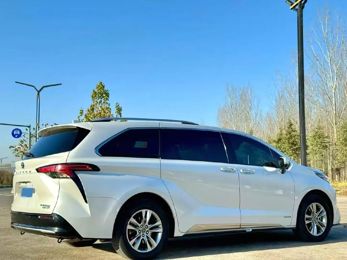 2024 Toyota Sienna 2.5L 189HP L4 E-CVT Hybrid,autocango,china used car exporter,china ev exporter,chinese used car exporter,chinese used ev exporter