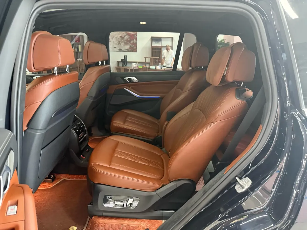 2021 BMW X7 3.0T 340HP L6 8AT,autocango,china used car exporter,china ev exporter,chinese used car exporter,chinese used ev exporter