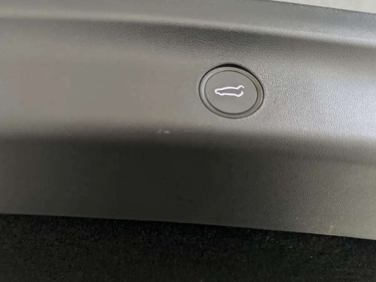 2024 Iveco OuSheng BEV 77.28KWH,autocango,china used car exporter,china ev exporter,chinese used car exporter,chinese used ev exporter