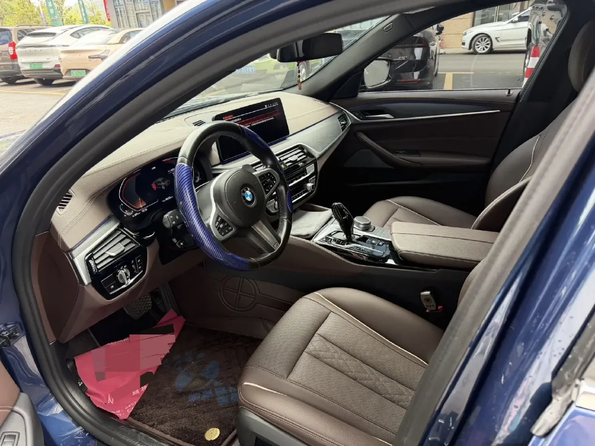 2021 BMW 5 Series 2.0T 252HP L4 8AT,autocango,china used car exporter,china ev exporter,chinese used car exporter,chinese used ev exporter