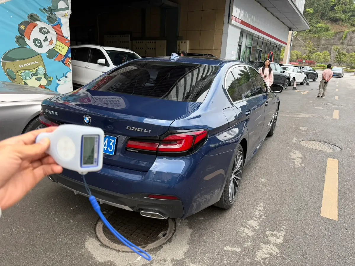 2021 BMW 5 Series 2.0T 252HP L4 8AT,autocango,china used car exporter,china ev exporter,chinese used car exporter,chinese used ev exporter