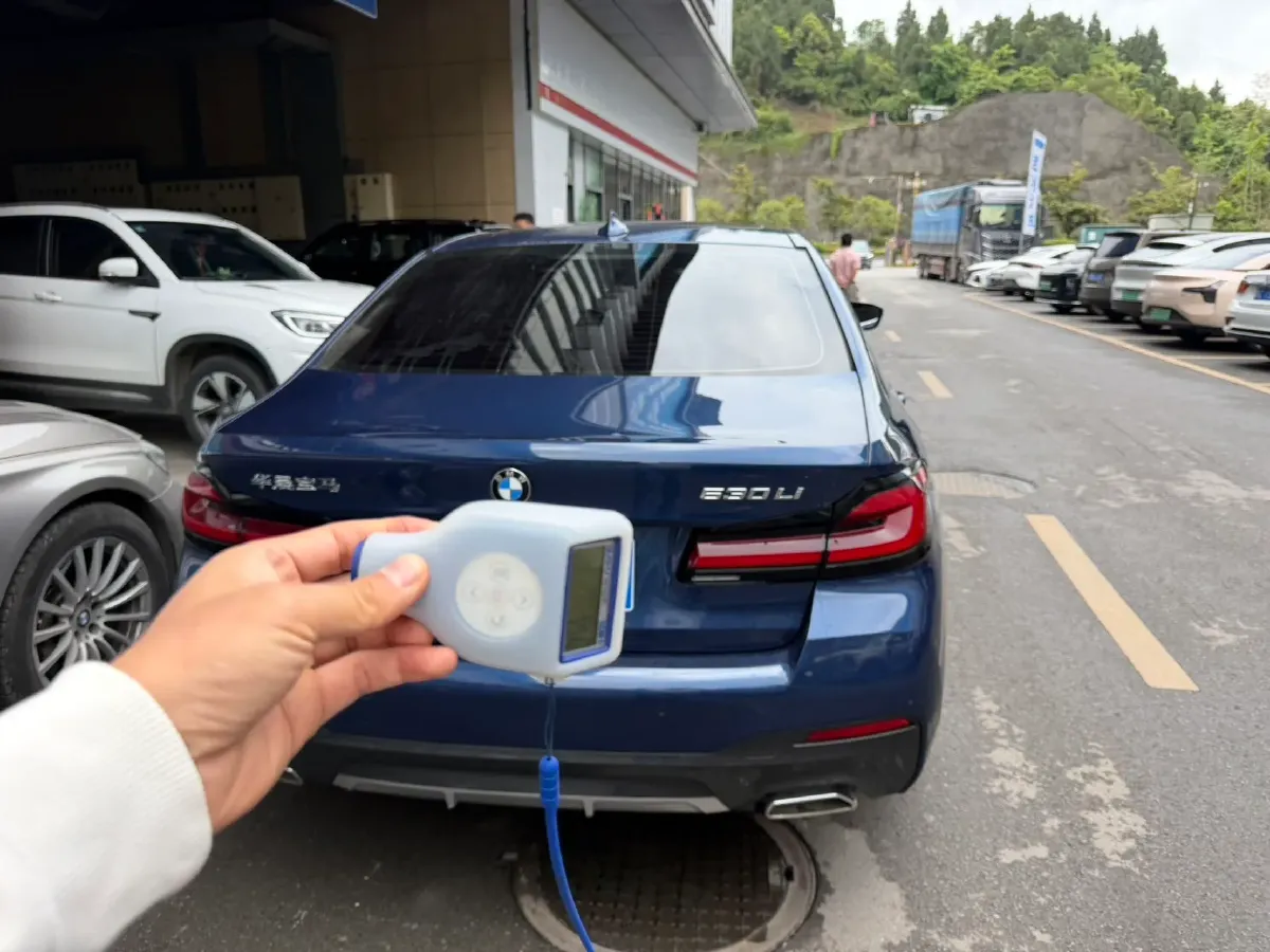 2021 BMW 5 Series 2.0T 252HP L4 8AT,autocango,china used car exporter,china ev exporter,chinese used car exporter,chinese used ev exporter