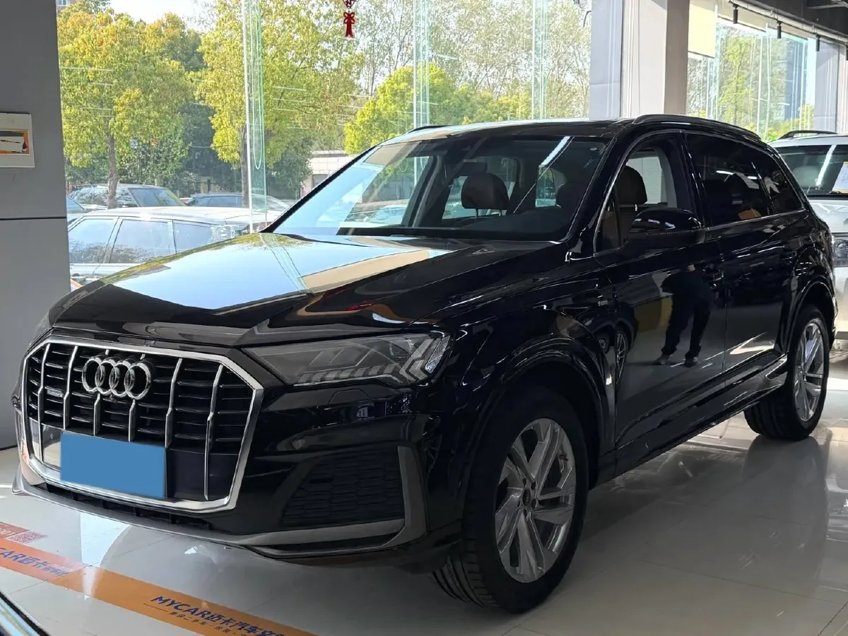 2023 Audi Q7 2.0T 265HP L4 8AT,autocango,china used car exporter,china ev exporter,chinese used car exporter,chinese used ev exporter