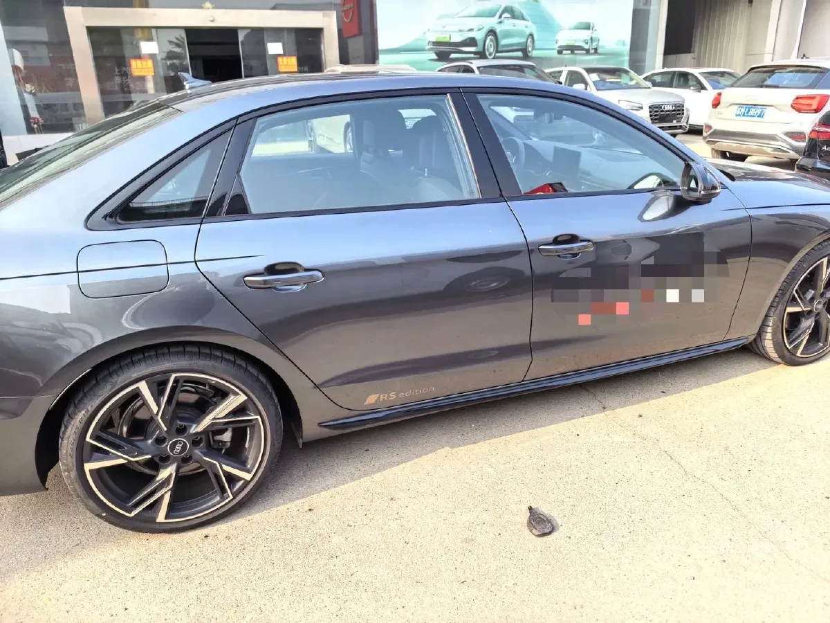 2024 Audi A4L 2.0T 190HP L4 7DCT,autocango,china used car exporter,china ev exporter,chinese used car exporter,chinese used ev exporter