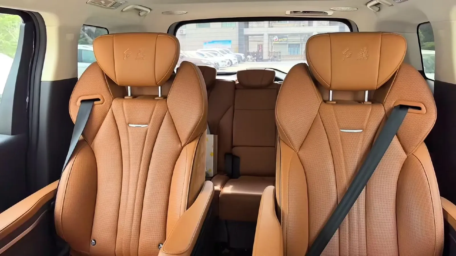 2023 HongQi HQ9 2.0T 252HP L4 8AT,autocango,china used car exporter,china ev exporter,chinese used car exporter,chinese used ev exporter