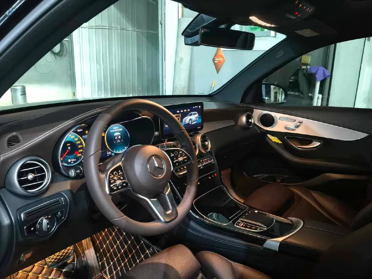 2021 Mercedes-Benz GLC Class 2.0T 197HP L4 9AT,autocango,china used car exporter,china ev exporter,chinese used car exporter,chinese used ev exporter