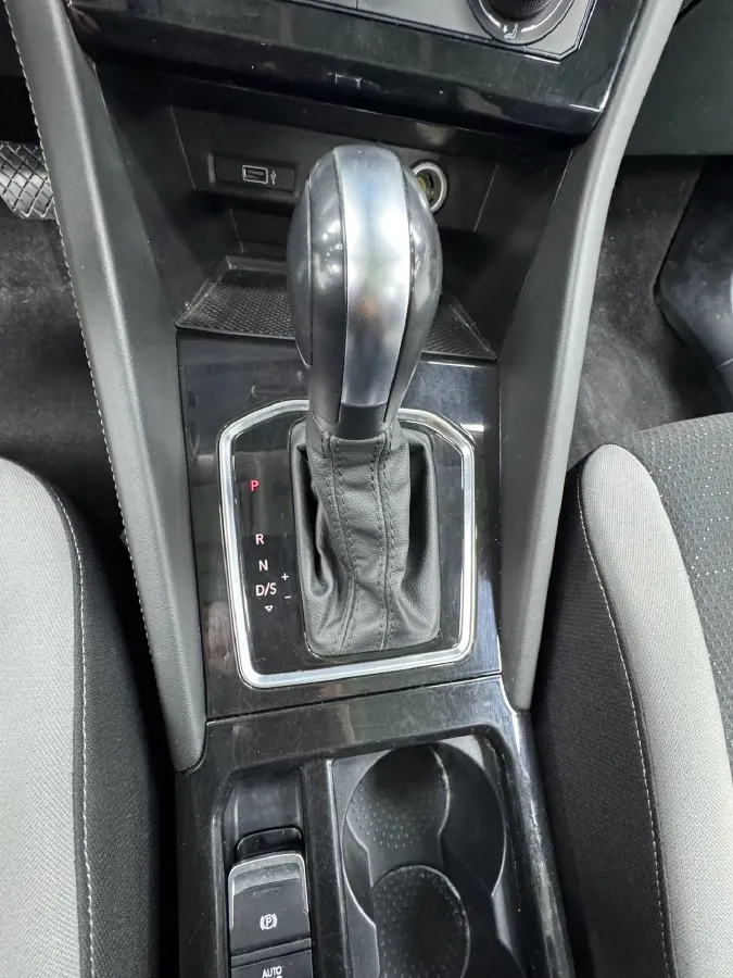 2023 Jetta VS7 1.4T 150HP L4 6AT,autocango,china used car exporter,china ev exporter,chinese used car exporter,chinese used ev exporter