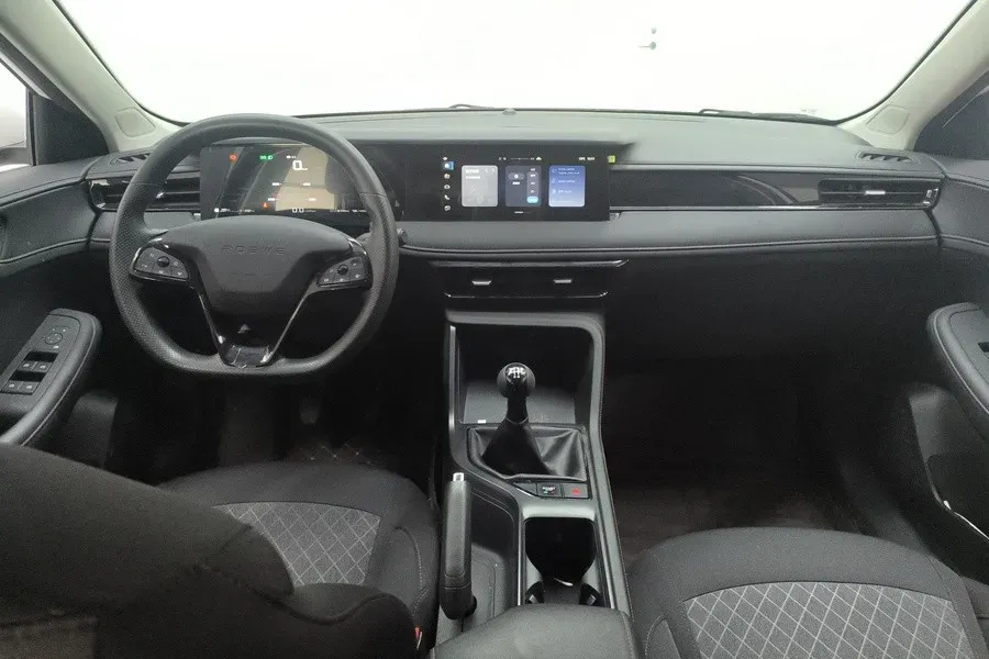 2026 Roewe i5 1.5L 129HP L4 5MT,autocango,china used car exporter,china ev exporter,chinese used car exporter,chinese used ev exporter