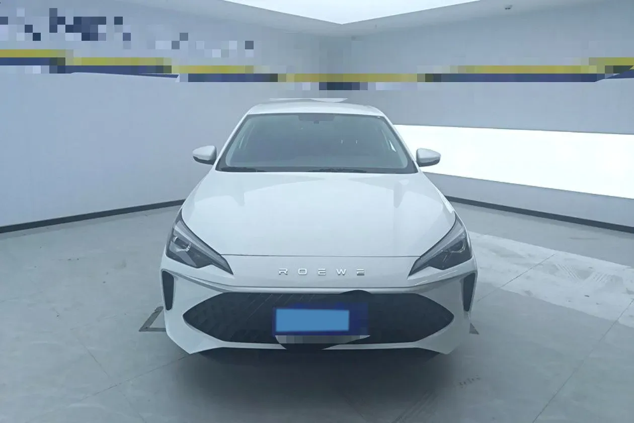 2026 Roewe i5 1.5L 129HP L4 5MT,autocango,china used car exporter,china ev exporter,chinese used car exporter,chinese used ev exporter