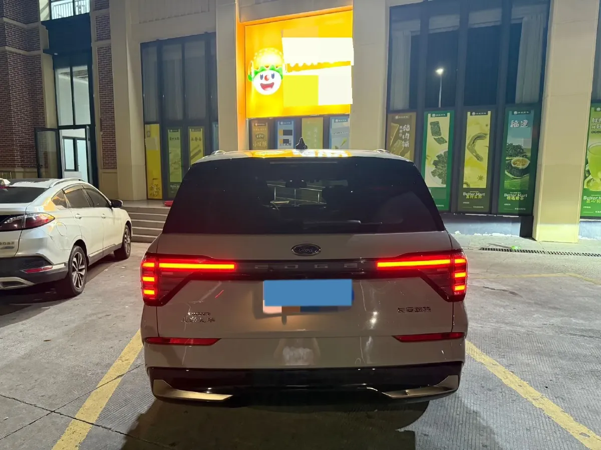 2023 Ford Edge 2.0T 252HP L4 8AT,autocango,china used car exporter,china ev exporter,chinese used car exporter,chinese used ev exporter