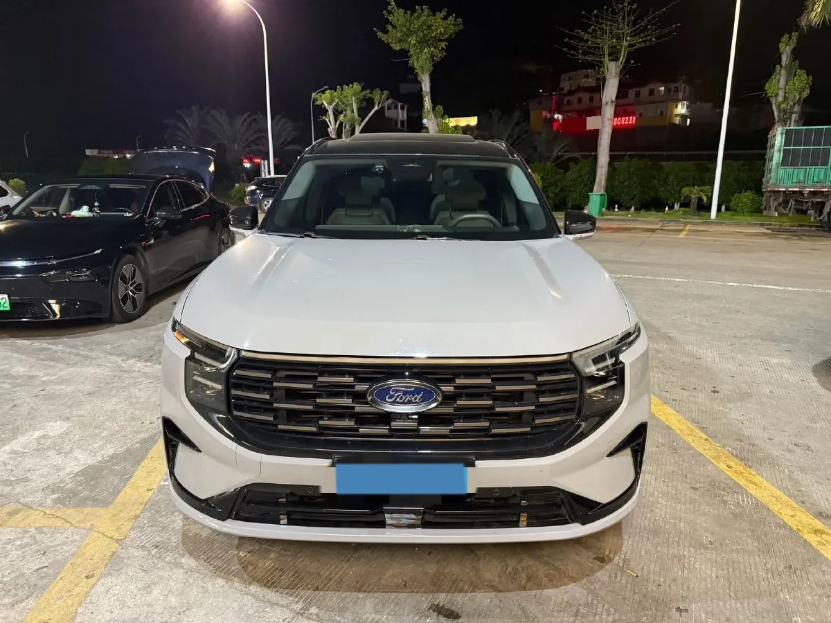 2023 Ford Edge 2.0T 252HP L4 8AT,autocango,china used car exporter,china ev exporter,chinese used car exporter,chinese used ev exporter