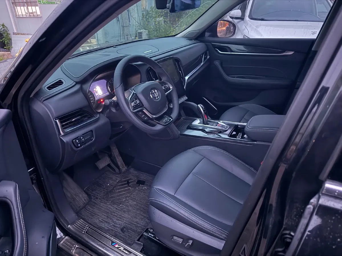 2018 Brilliance Auto V7 1.6T 204HP L4 7DCT,autocango,china used car exporter,china ev exporter,chinese used car exporter,chinese used ev exporter