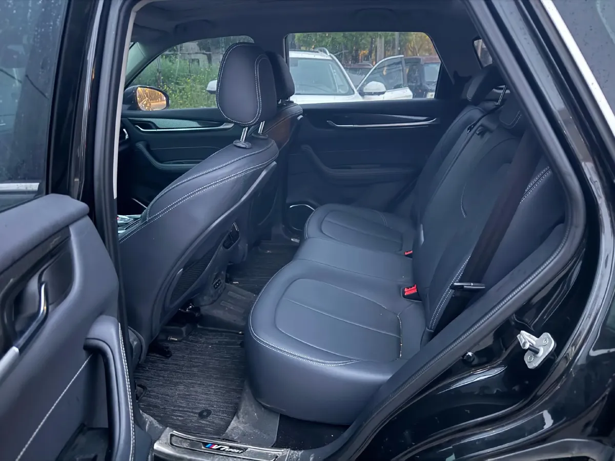 2018 Brilliance Auto V7 1.6T 204HP L4 7DCT,autocango,china used car exporter,china ev exporter,chinese used car exporter,chinese used ev exporter