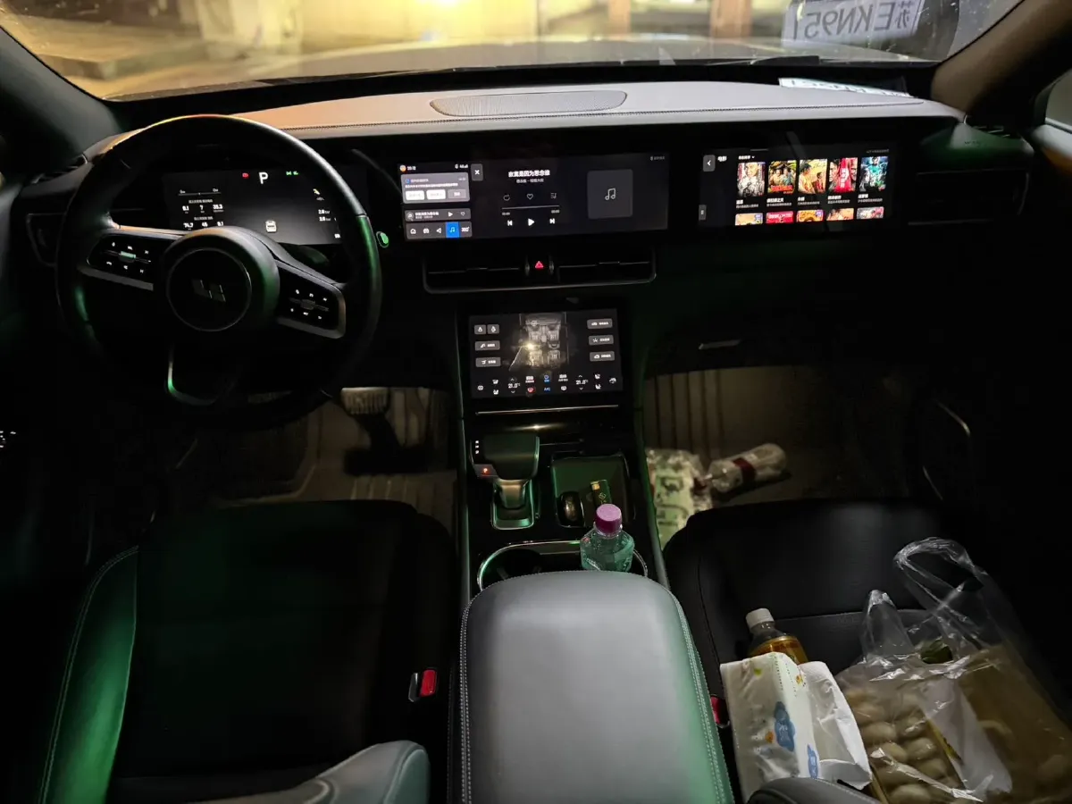 2021 Li ONE Range Extended 131HP REEV 40.5KWH,autocango,china used car exporter,china ev exporter,chinese used car exporter,chinese used ev exporter