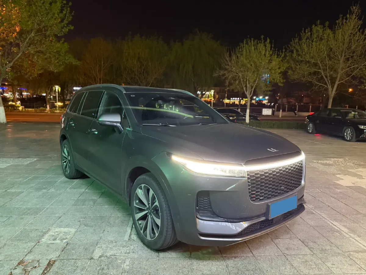 2021 Li ONE Range Extended 131HP REEV 40.5KWH,autocango,china used car exporter,china ev exporter,chinese used car exporter,chinese used ev exporter