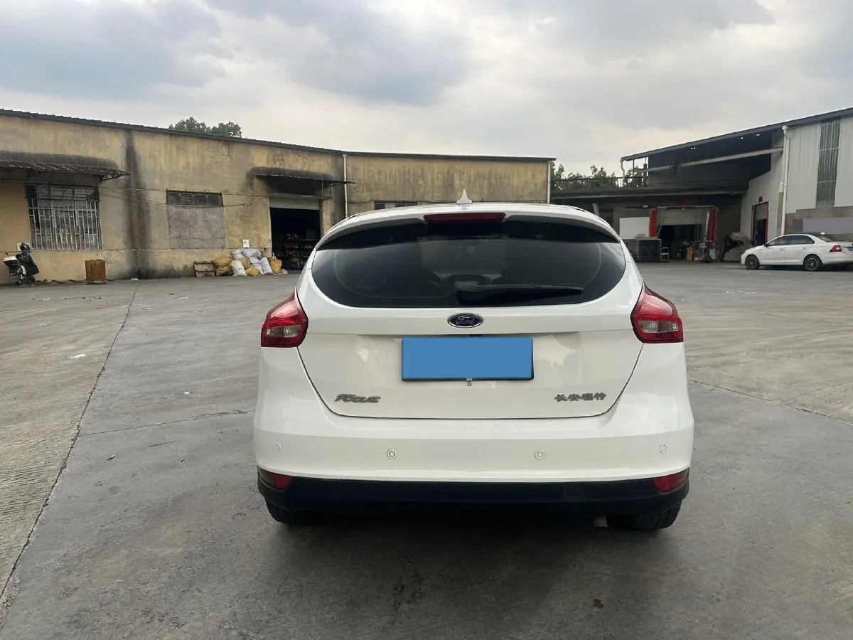 2018 Ford Focus 1.6L 125HP L4 6DCT,autocango,china used car exporter,china ev exporter,chinese used car exporter,chinese used ev exporter