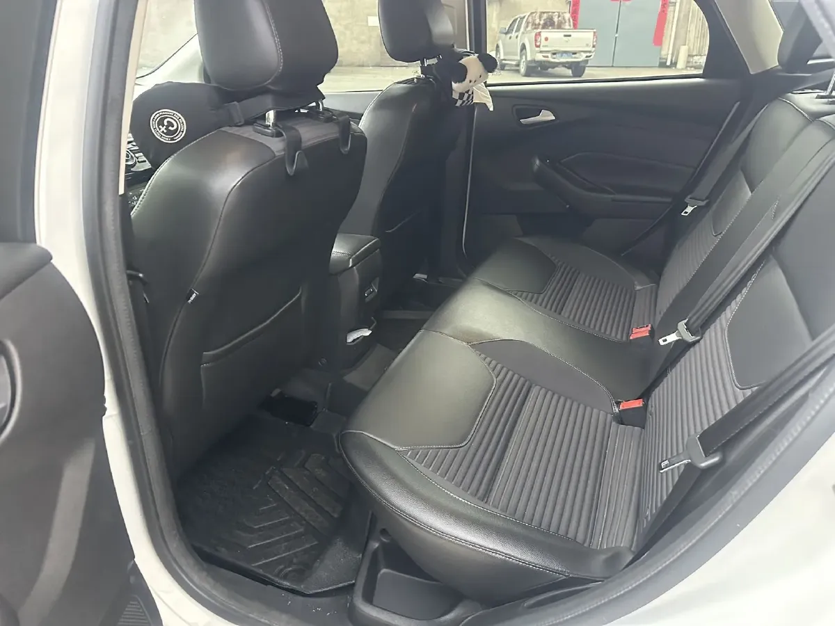 2018 Ford Focus 1.6L 125HP L4 6DCT,autocango,china used car exporter,china ev exporter,chinese used car exporter,chinese used ev exporter