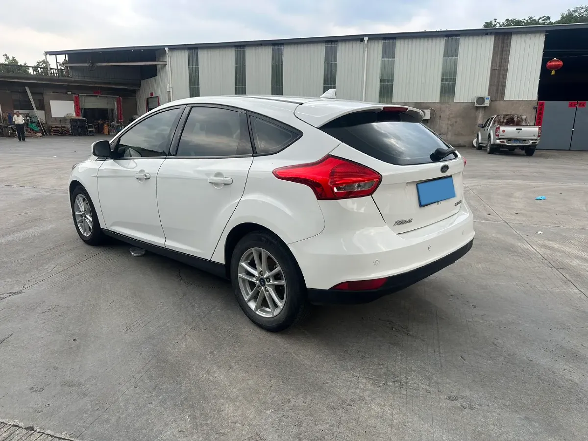 2018 Ford Focus 1.6L 125HP L4 6DCT,autocango,china used car exporter,china ev exporter,chinese used car exporter,chinese used ev exporter