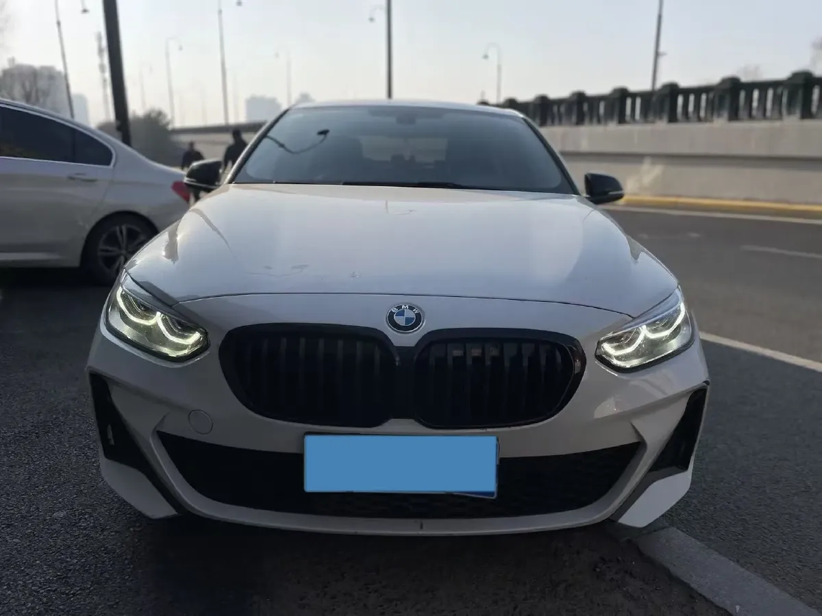 2023 BMW 1 Series 1.5T 136HP L3 7DCT,autocango,china used car exporter,china ev exporter,chinese used car exporter,chinese used ev exporter