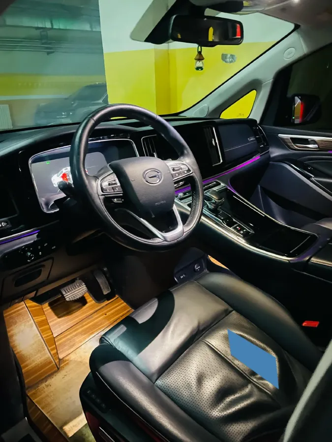 2021 GAC Trumpchi M8 2.0T 252HP L4 8AT,autocango,china used car exporter,china ev exporter,chinese used car exporter,chinese used ev exporter