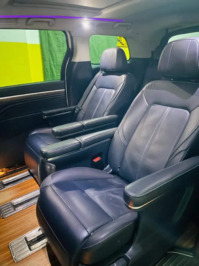 2021 GAC Trumpchi M8 2.0T 252HP L4 8AT,autocango,china used car exporter,china ev exporter,chinese used car exporter,chinese used ev exporter