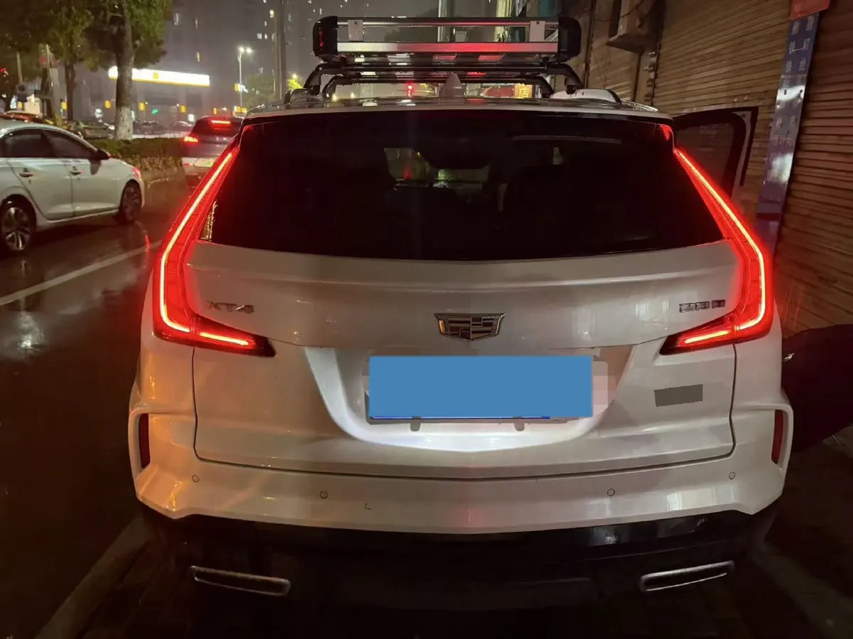 2023 Cadillac XT4 2.0T 237HP L4 9AT,autocango,china used car exporter,china ev exporter,chinese used car exporter,chinese used ev exporter