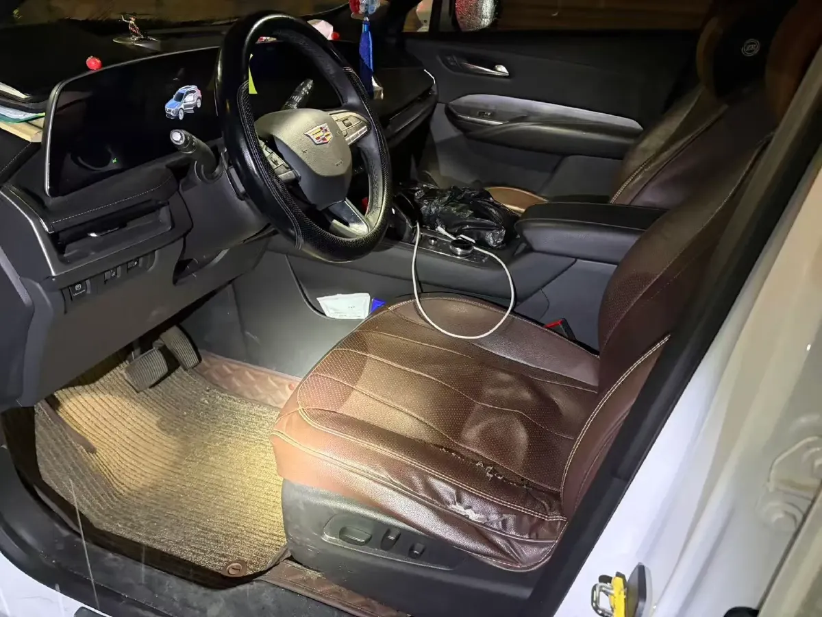 2023 Cadillac XT4 2.0T 237HP L4 9AT,autocango,china used car exporter,china ev exporter,chinese used car exporter,chinese used ev exporter