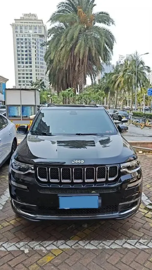 2018 Jeep Grand Commander 2.0T 265HP L4 9AT,autocango,china used car exporter,china ev exporter,chinese used car exporter,chinese used ev exporter
