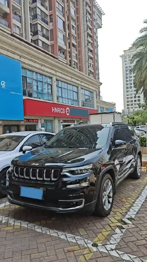 2018 Jeep Grand Commander 2.0T 265HP L4 9AT,autocango,china used car exporter,china ev exporter,chinese used car exporter,chinese used ev exporter