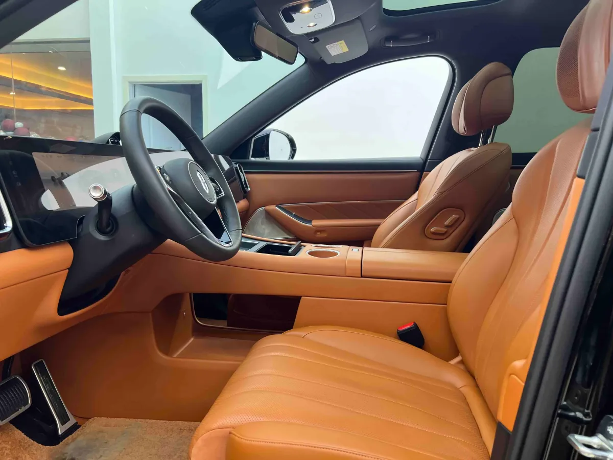 2025 AITO AITO M8 REEV 160HP REEV 53.4KWH,autocango,china used car exporter,china ev exporter,chinese used car exporter,chinese used ev exporter