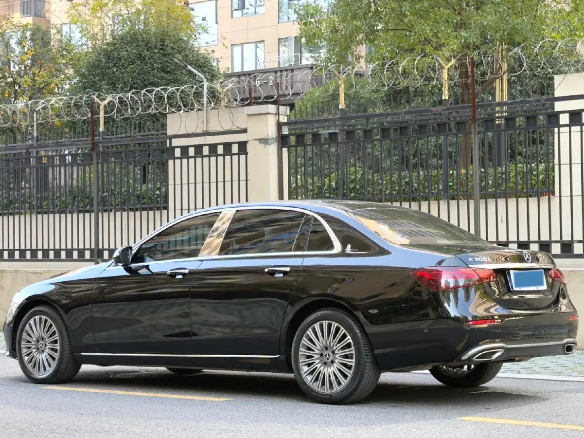 2022 Mercedes-Benz E Class 2.0T 258HP L4 9AT,autocango,china used car exporter,china ev exporter,chinese used car exporter,chinese used ev exporter