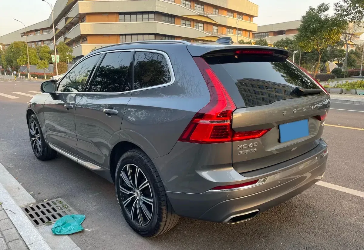 2019 Volvo XC60 2.0T 254HP L4 8AT,autocango,china used car exporter,china ev exporter,chinese used car exporter,chinese used ev exporter